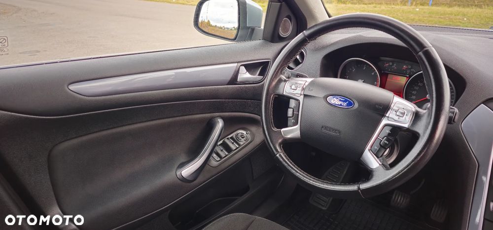 Ford Mondeo 2.0 TDCI Ambiente - 9