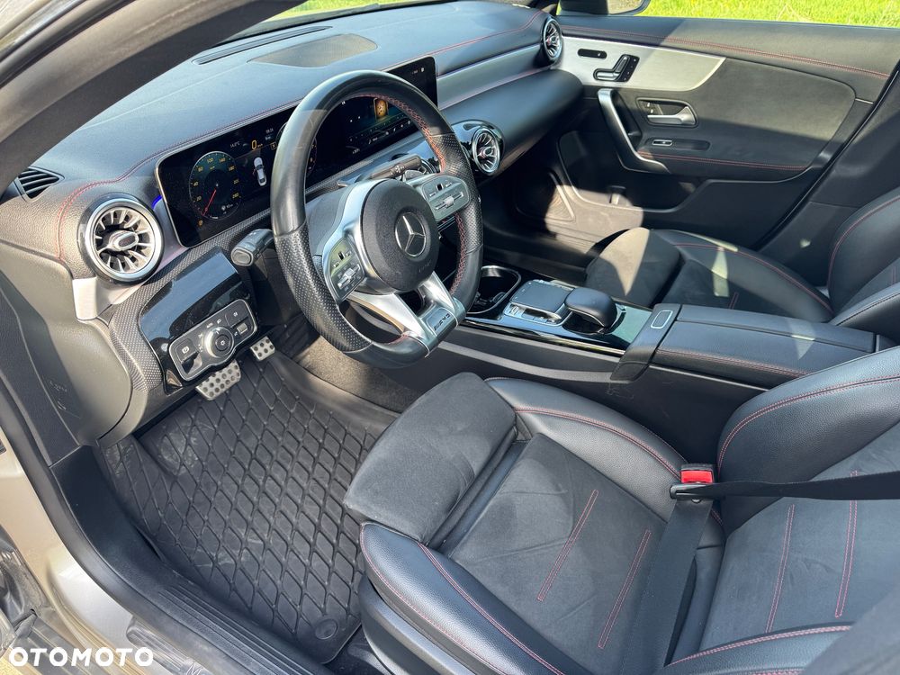 Mercedes-Benz CLA 250 4Matic 7G-DCT Edition 2020 - 14