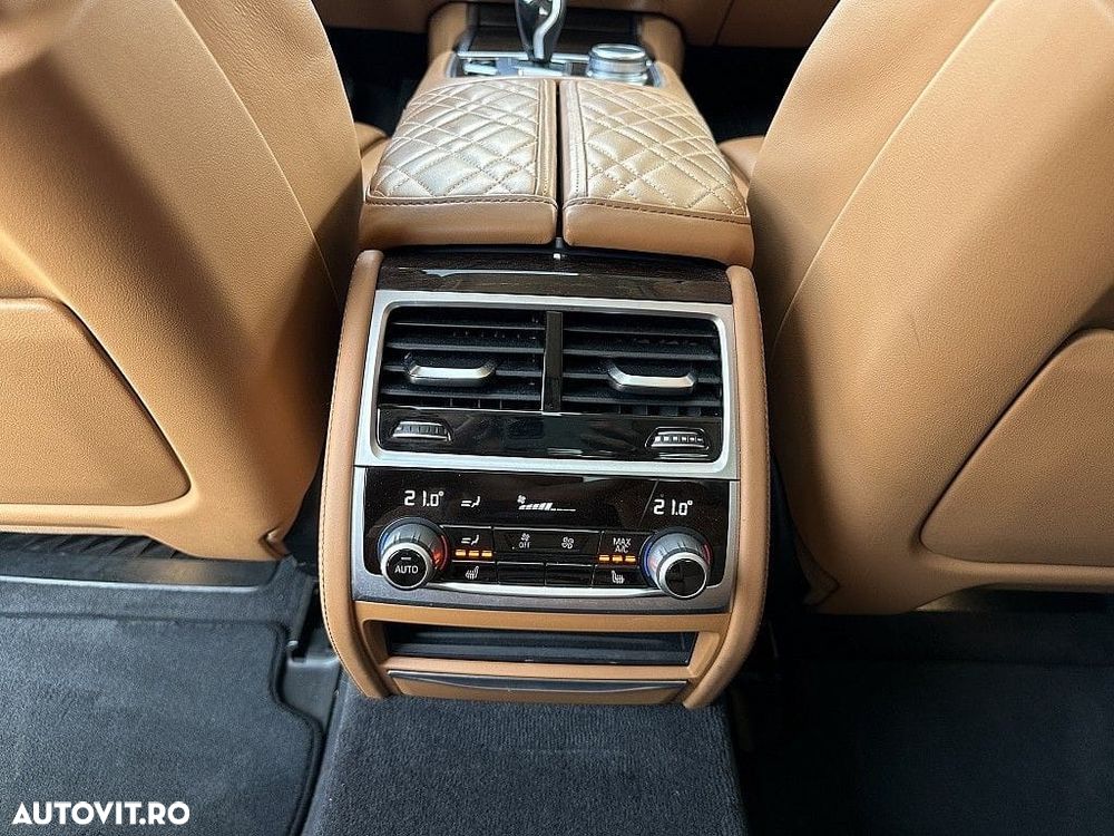 BMW Seria 7 740d xDrive - 10