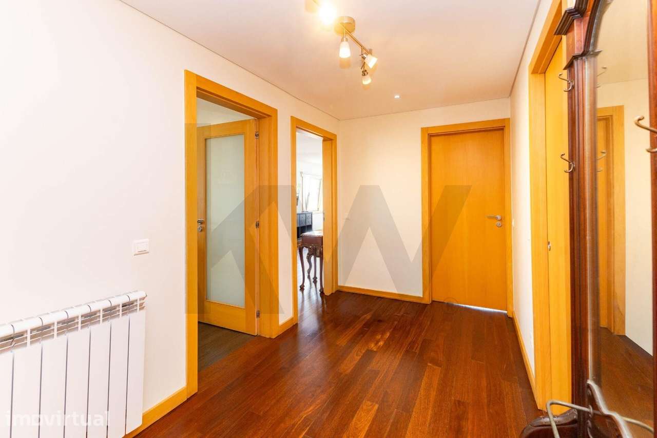 Exclusivo Apartamento T3 com Vista Rio e Excelente Exposição Solar – P - Grande imagem: 5/32