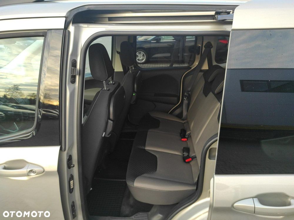 Ford Tourneo Courier 1.0 EcoBoost Titanium - 14
