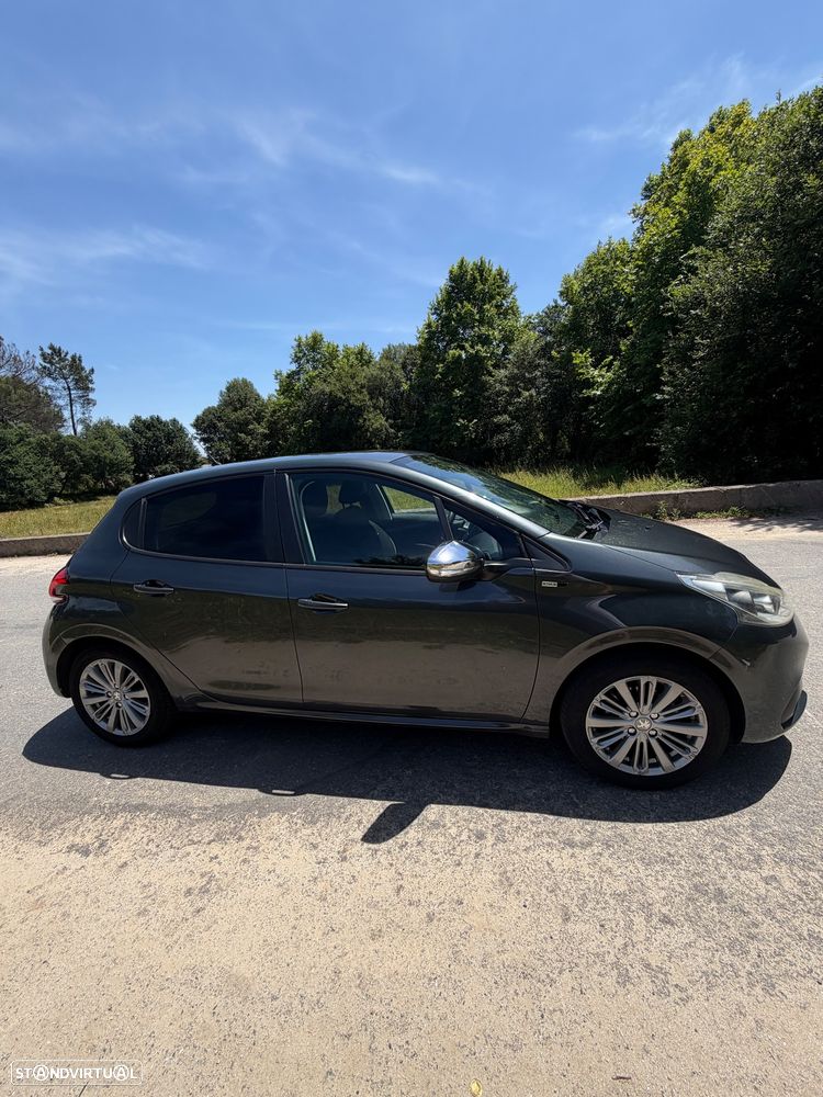 Peugeot 208 1.2 PureTech Style - 6
