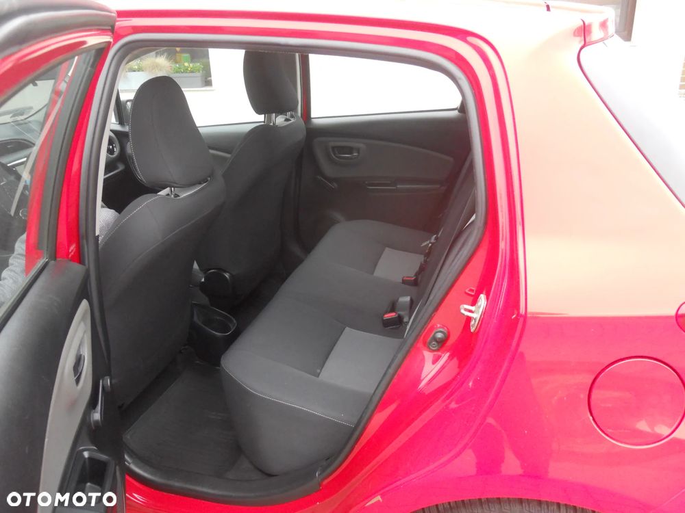 Toyota Yaris 1.0 Premium - 6