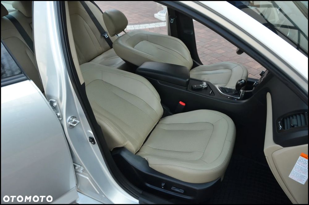Kia Optima - 27