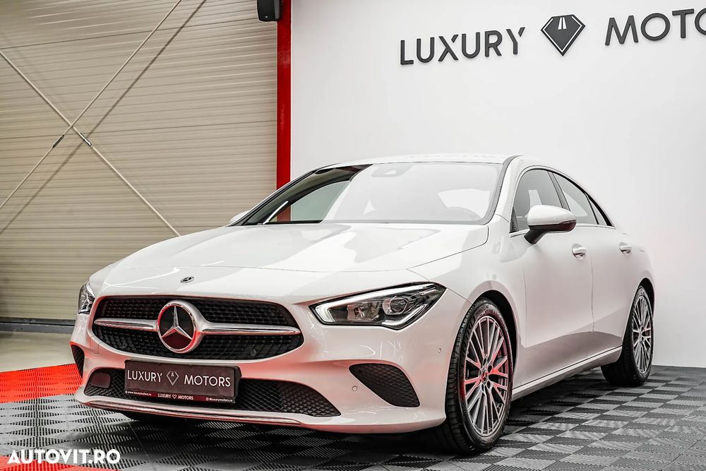 Mercedes-Benz CLA 180 7G-DCT Special Edition - 17