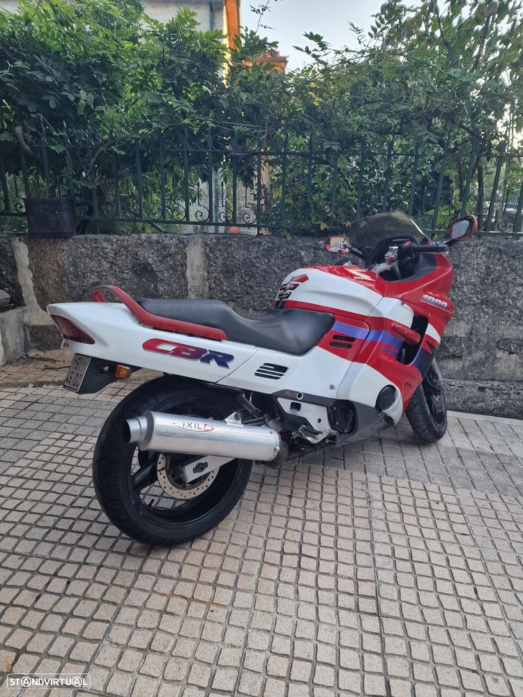 Honda CBR - 10