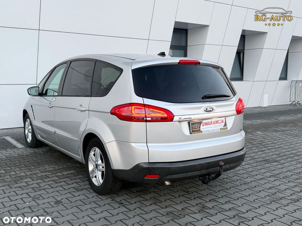 Ford S-Max - 11