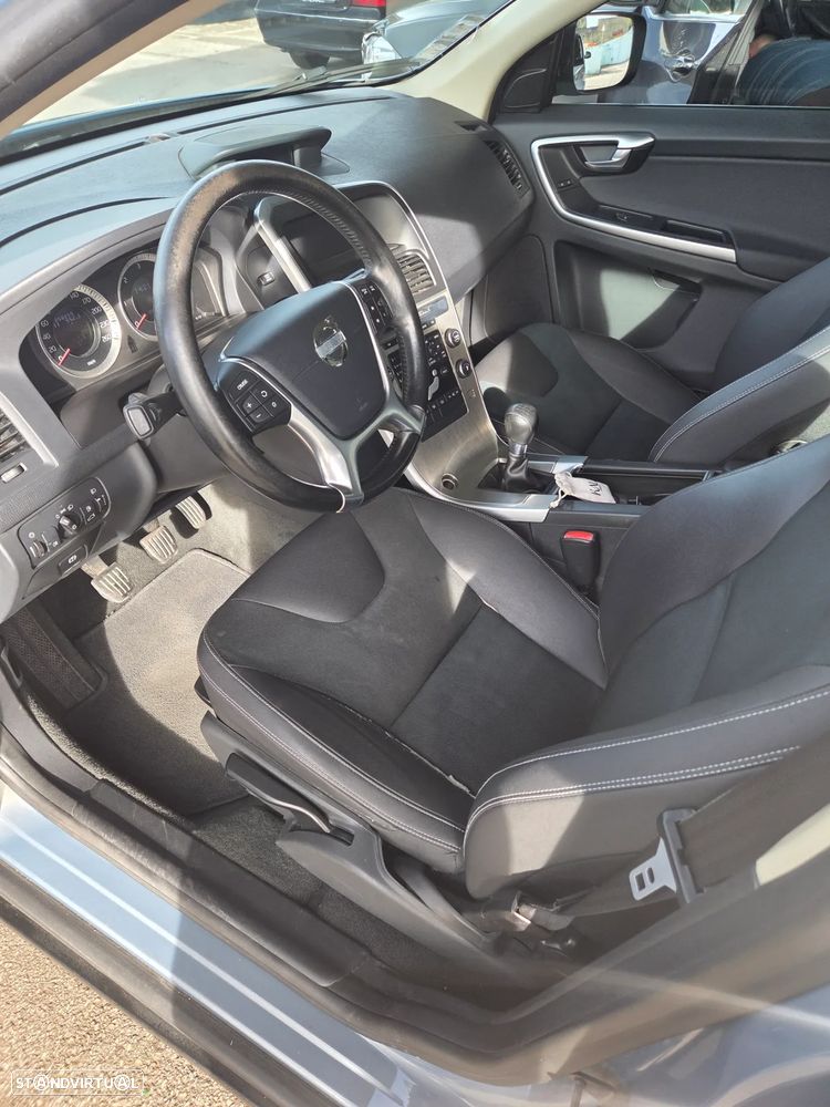 Volvo XC 60 2.0 D3 Drive - 4