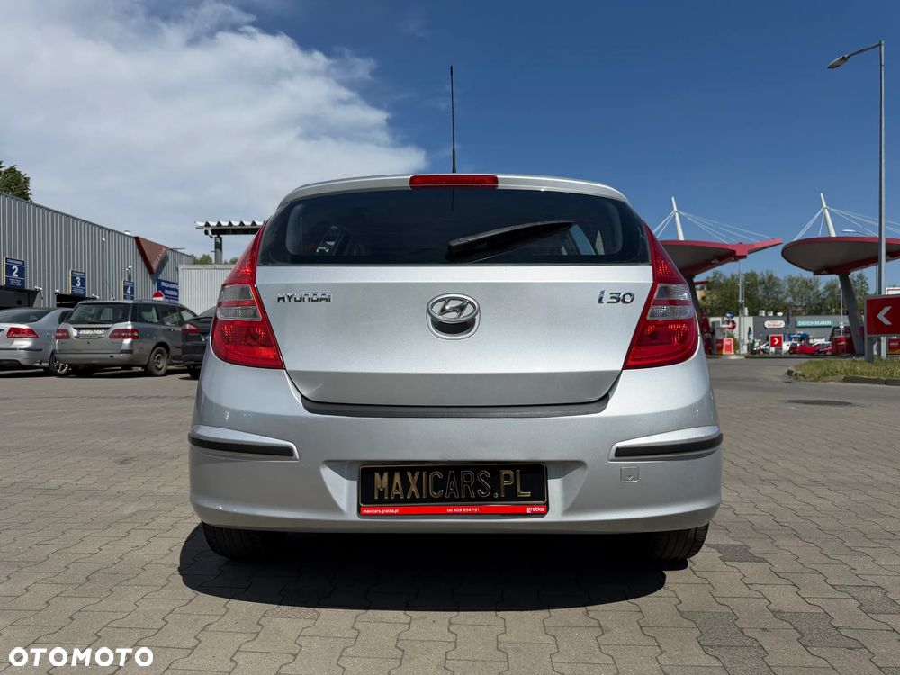 Hyundai i30 1.6 Comfort - 16