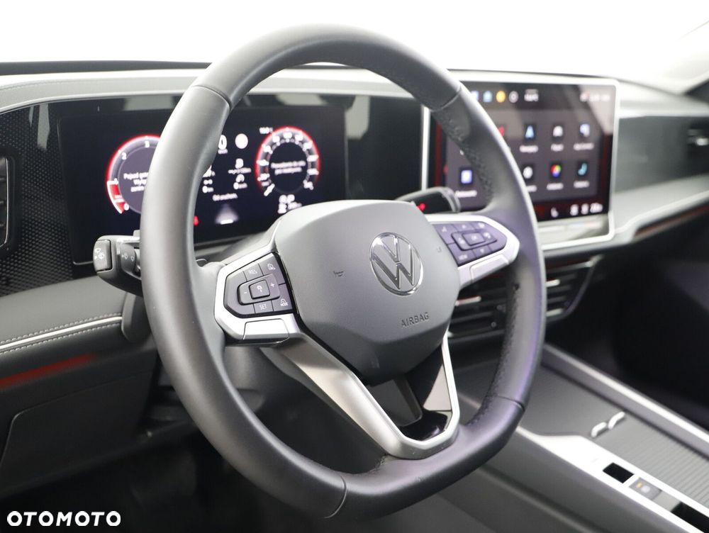Volkswagen Passat - 13