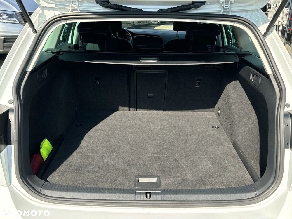 Volkswagen Golf - 19