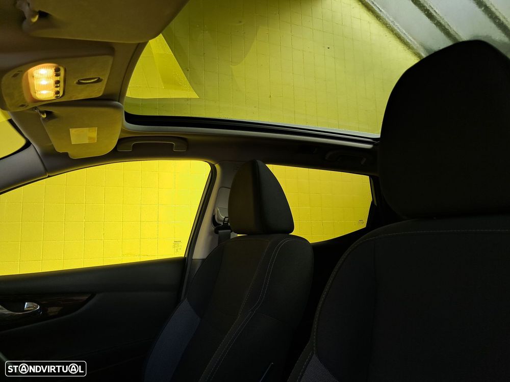 Nissan Qashqai 1.5 dCi N-Connecta - 12