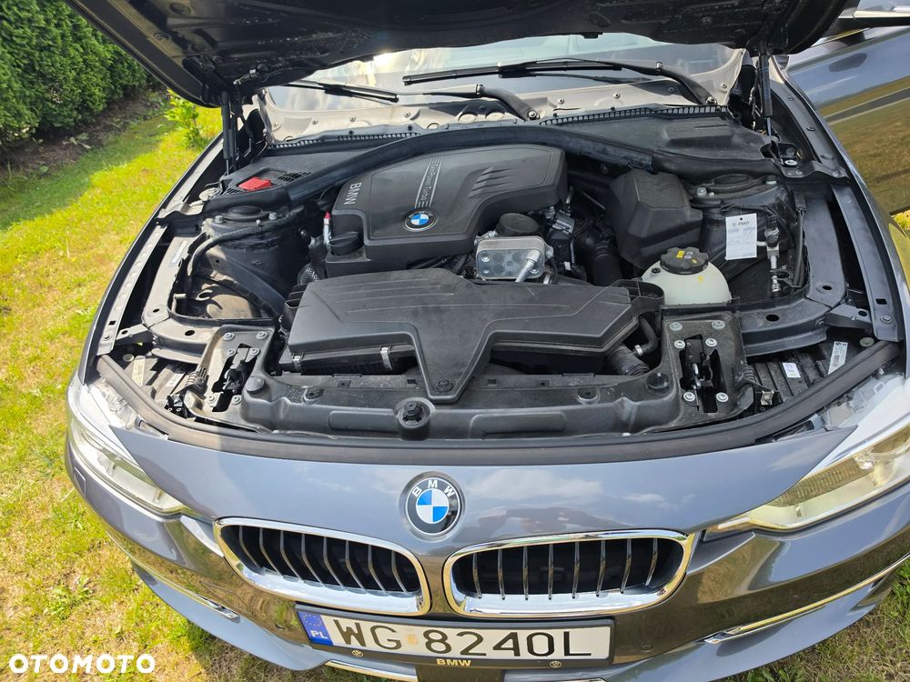BMW Seria 3 328i xDrive - 9