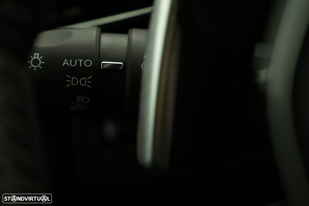 Peugeot 5008 1.2 PureTech Allure Pack EAT8 - 17