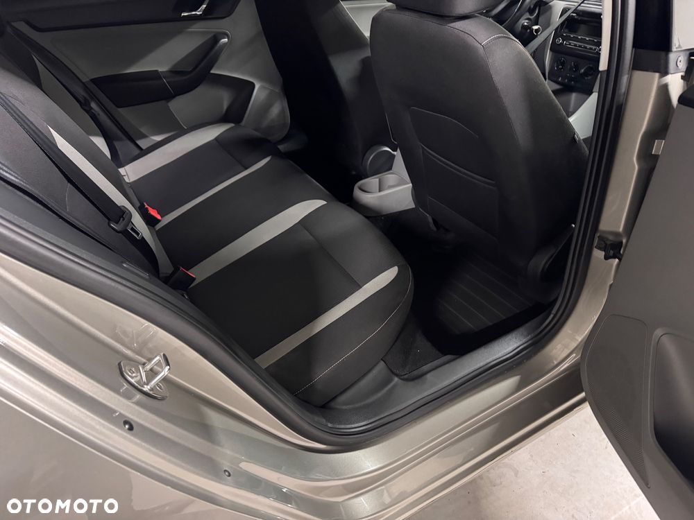 Skoda RAPID 1.2 TSI Elegance Max - 17