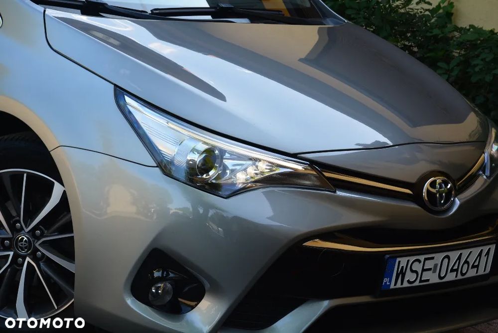 Toyota Avensis 1.8 Premium - 2