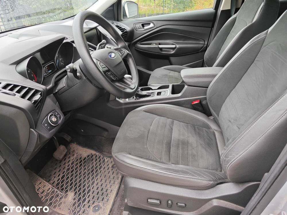 Ford Kuga 1.5 EcoBoost 4WD Titanium - 8