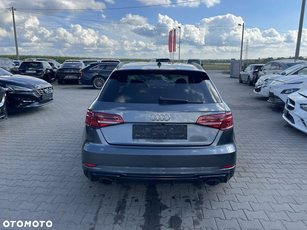 Audi RS3 Sportback 2.5 TFSI Quattro S tronic - 3