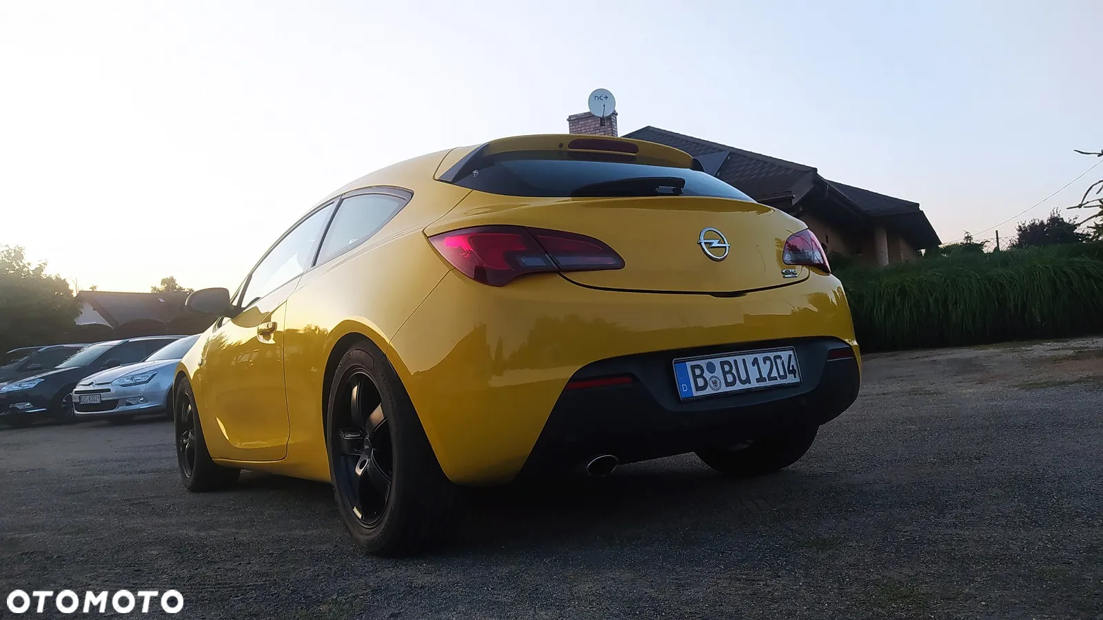 Opel Astra GTC 1.6 Turbo Edition - 3