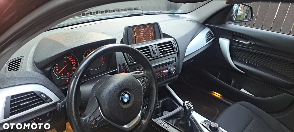 BMW Seria 1 116i - 5