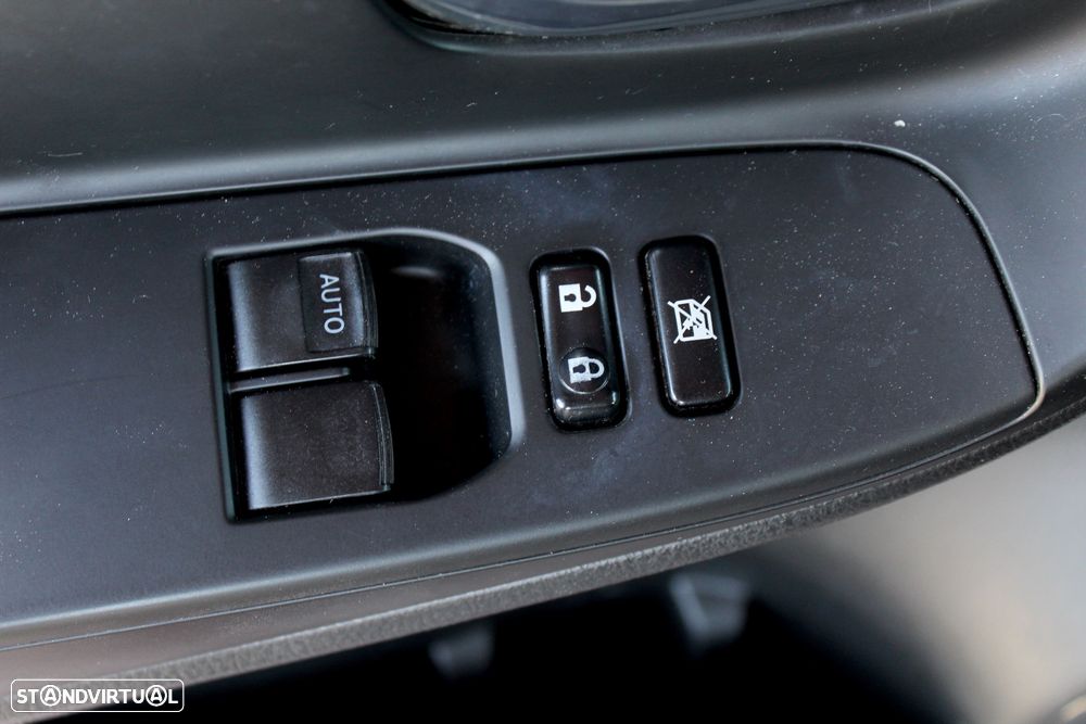 Toyota Yaris 1.5 HSD Comfort+P.Style - 18