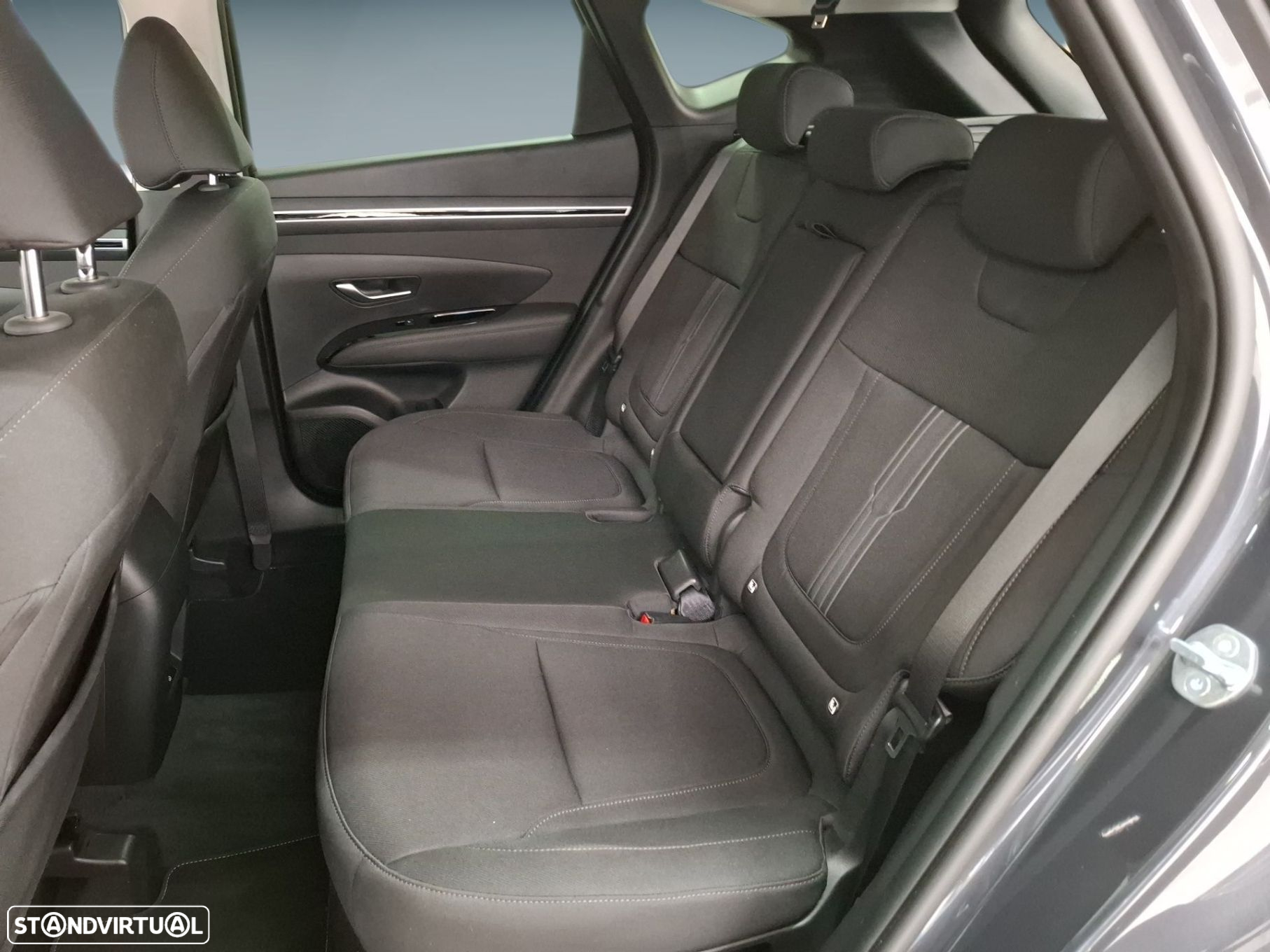 Hyundai Tucson 1.6 T-GDI HEV Premium - 14