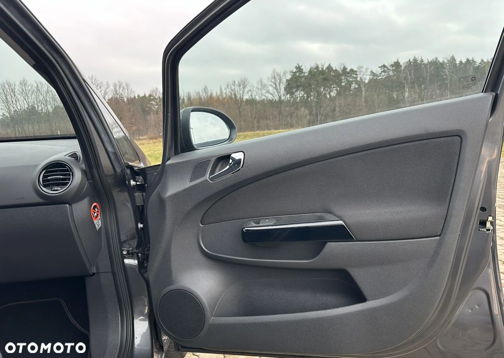 Opel Corsa 1.4 16V Satellite - 29