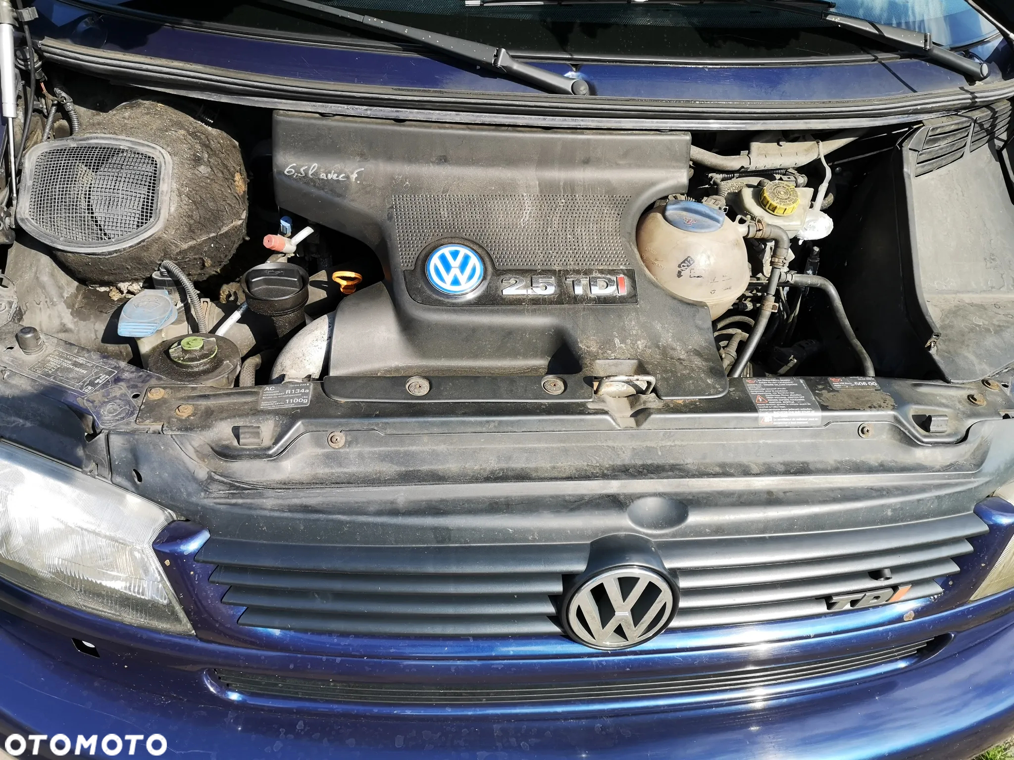 Volkswagen Caravelle - 5