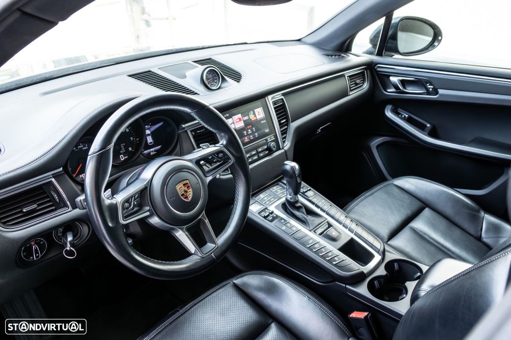Porsche Macan - 32
