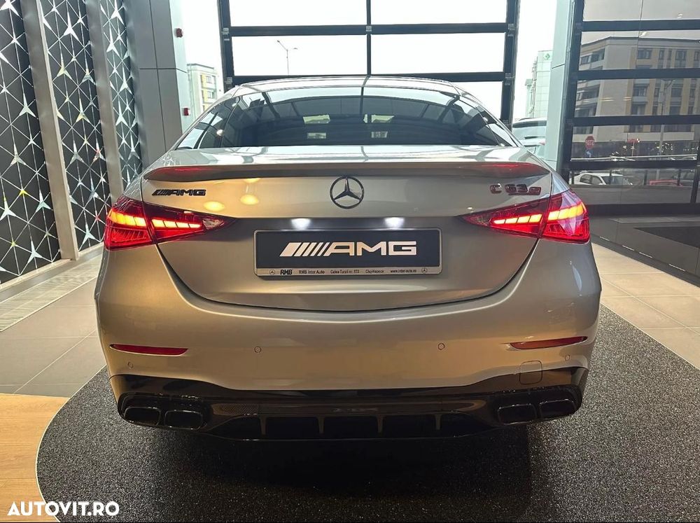 Mercedes-Benz C 63 AMG - 2