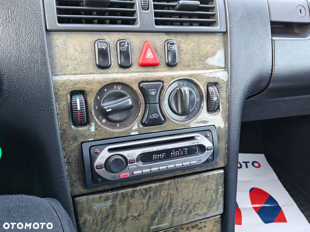 Mercedes-Benz Klasa E - 22