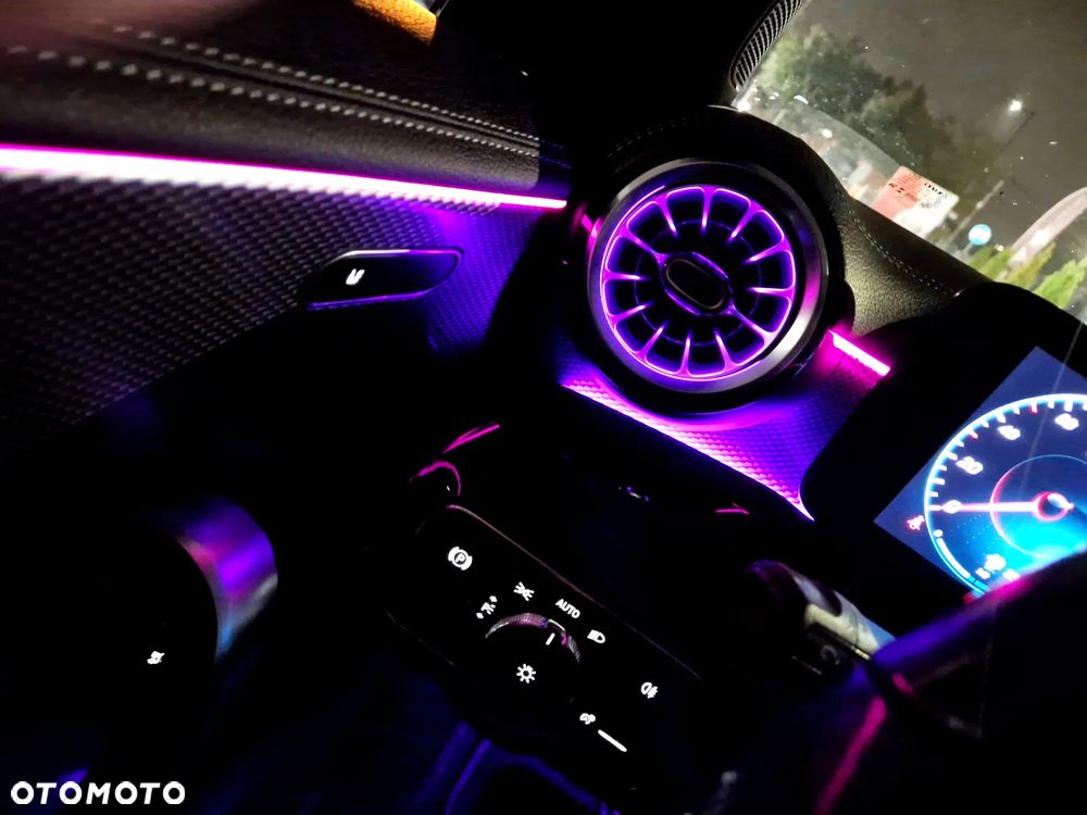 Mercedes-Benz CLA 220 d 8G-DCT - 16