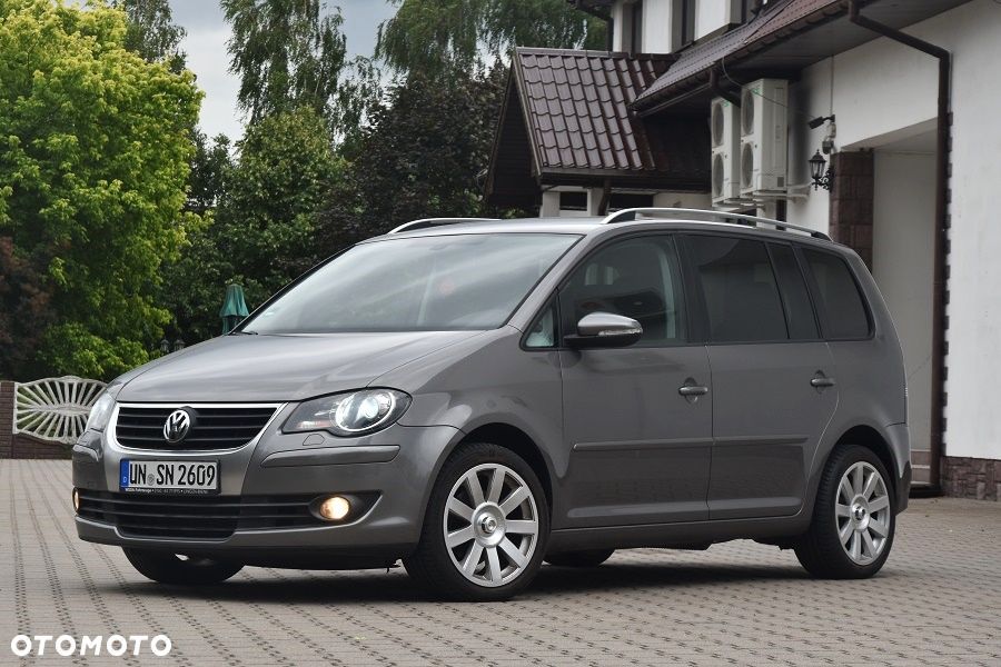 Volkswagen Touran 2.0 TDI DPF BlueMotion Technology Comfortline - 3