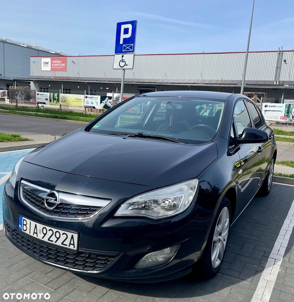 Opel Astra IV 1.4 T Cosmo - 16