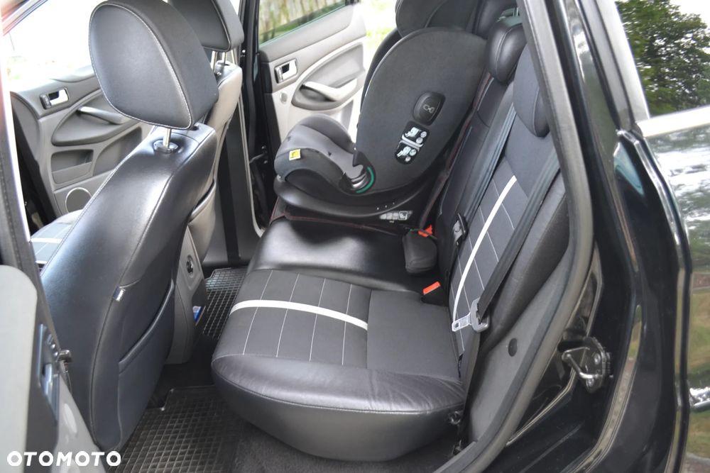 Ford Kuga 2.0 TDCi 2x4 Titanium - 27