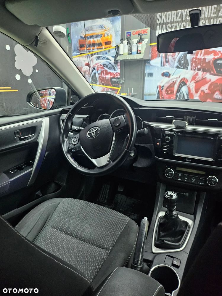 Toyota Corolla 1.6 Premium EU6 - 7