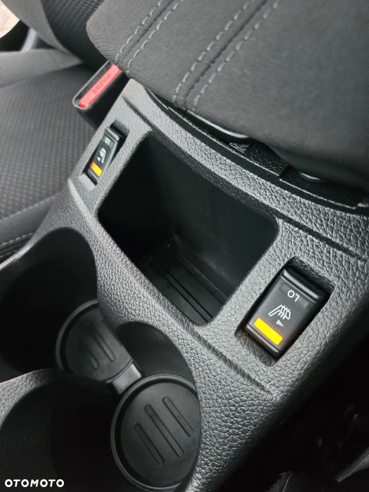 Nissan Qashqai 1.6 DIG-T N-Connecta - 31