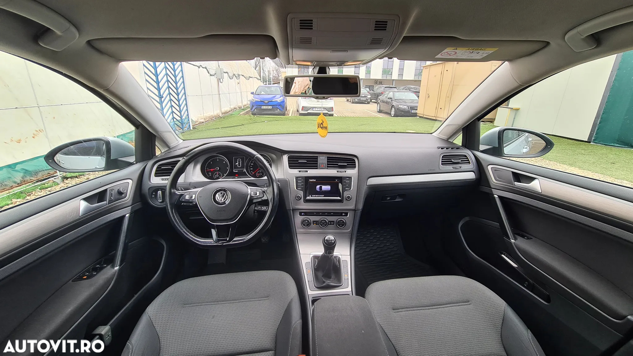 Volkswagen Golf 1.6 TDI BlueMotion Technology Comfortline - 6