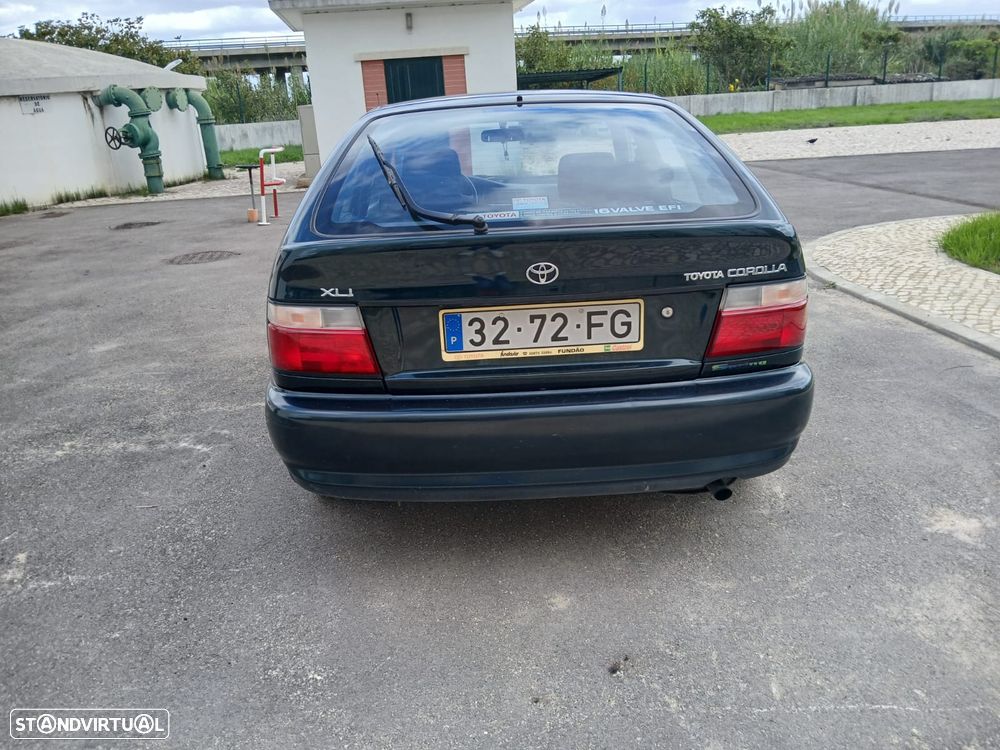 Toyota Corolla - 2