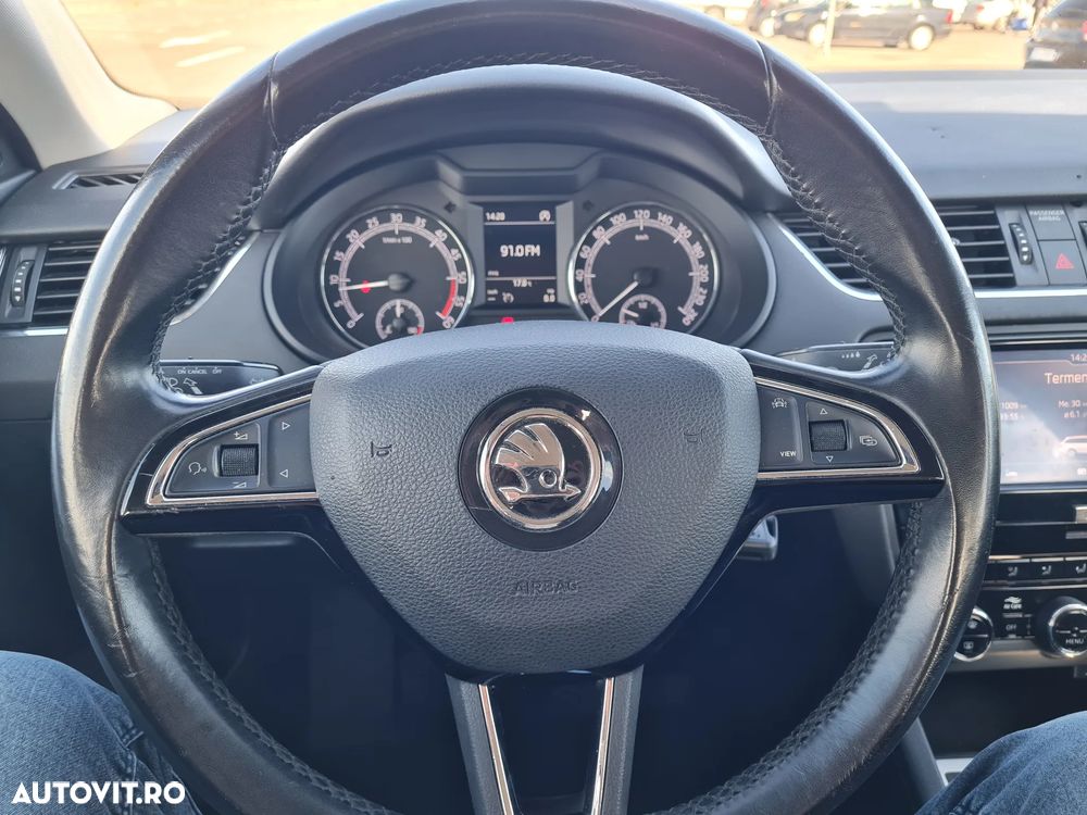 Skoda Octavia Combi Diesel 2.0 TDI Style - 30