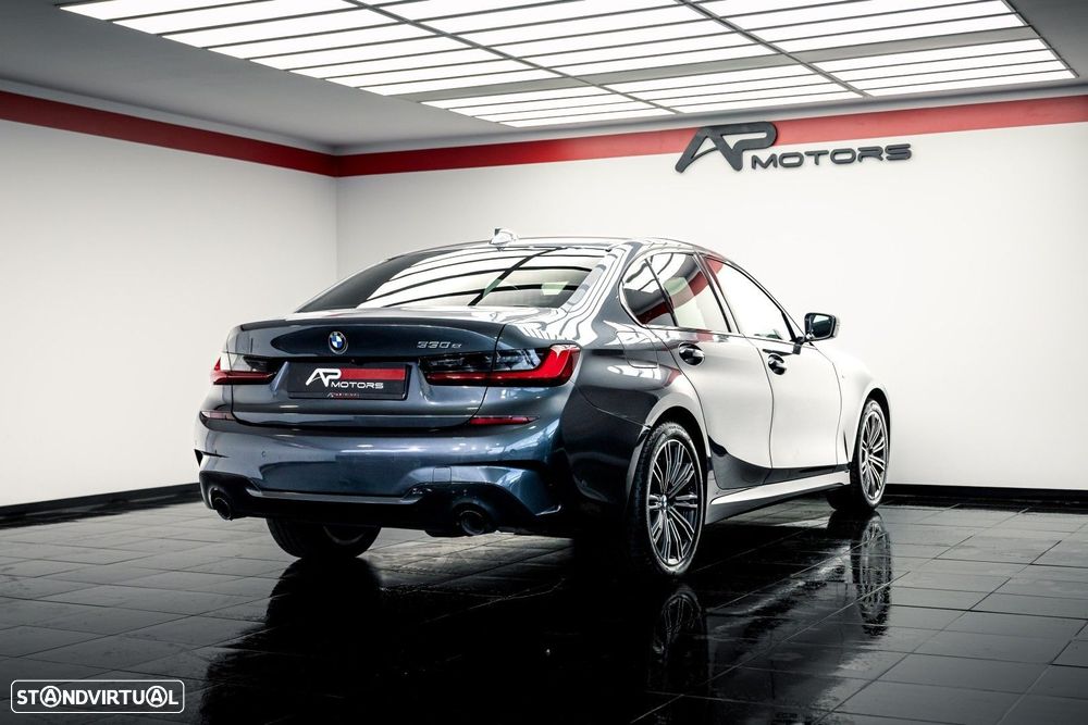 BMW 330 e iPerformance Pack M - 9