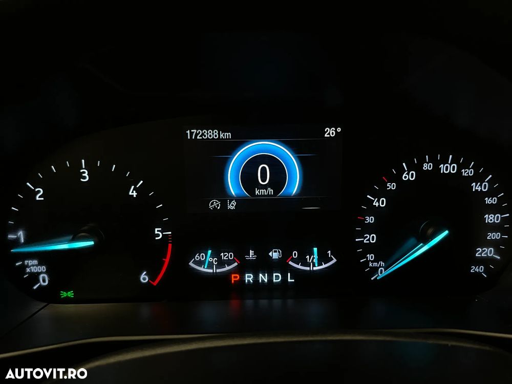 Ford Focus 1.5 EcoBlue Titanium - 28