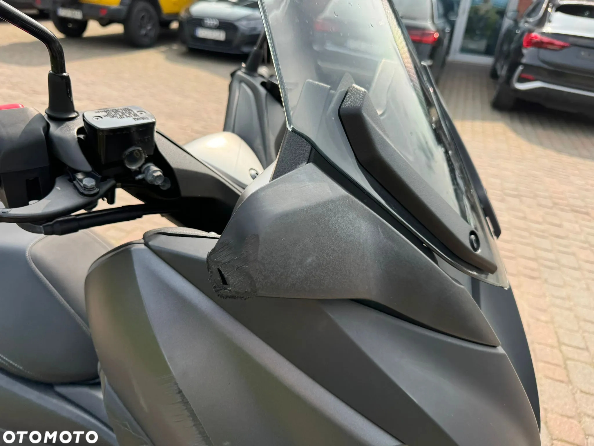Yamaha X-max - 11