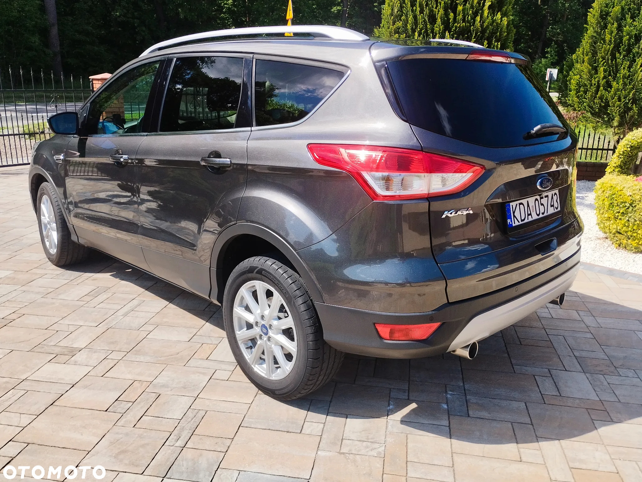 Ford Kuga 2.0 TDCi 2x4 Titanium - 8