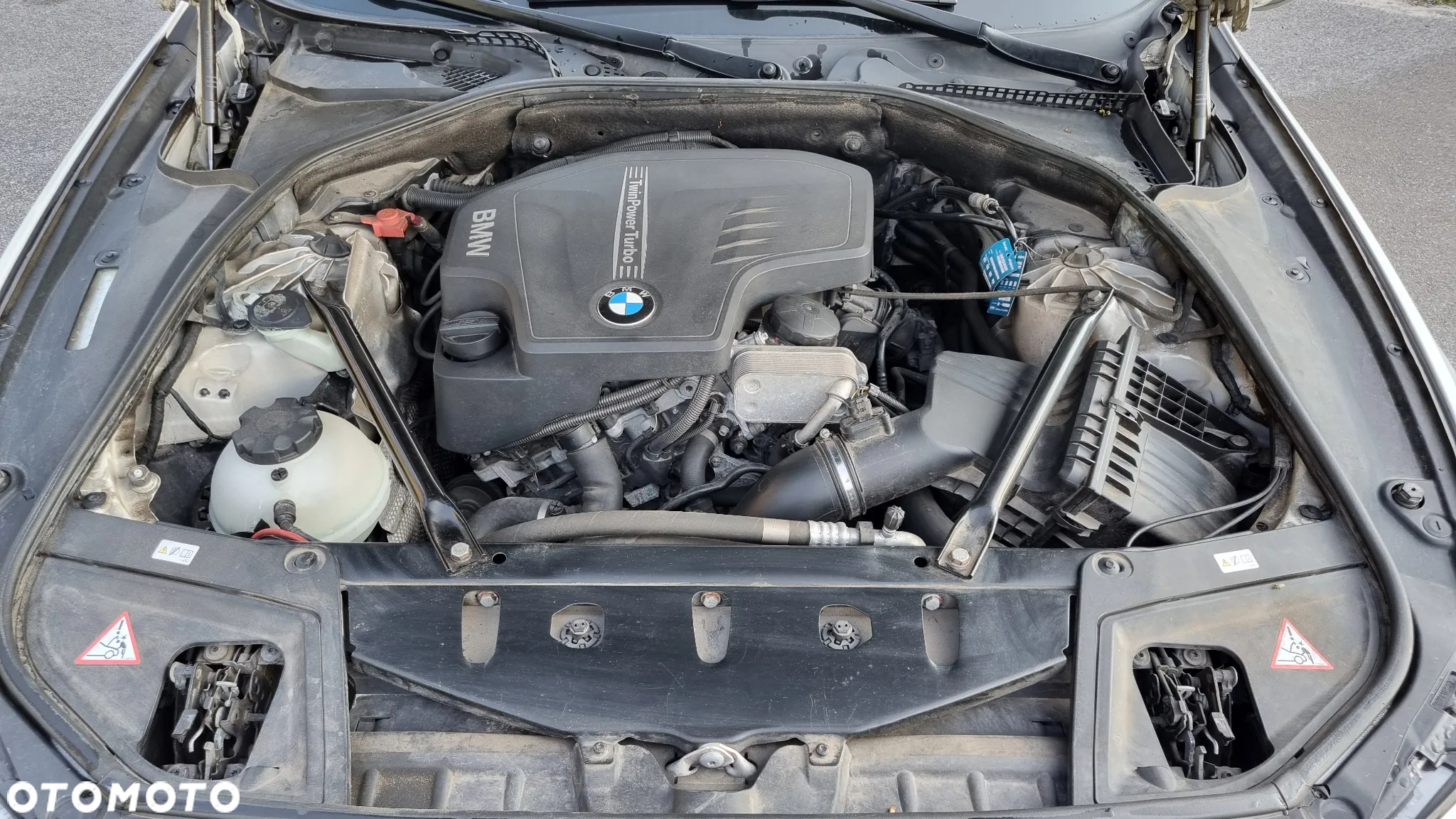 BMW Seria 5 528i xDrive - 12