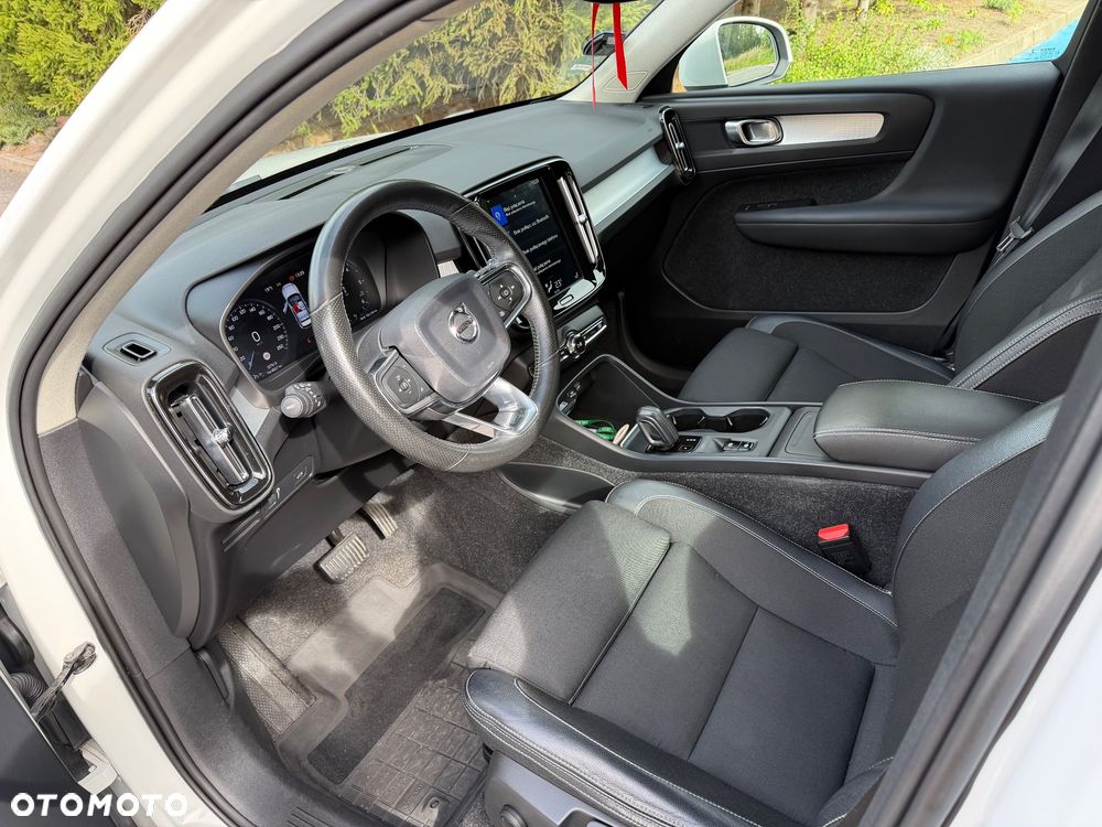 Volvo XC 40 D4 AWD Geartronic Momentum - 14