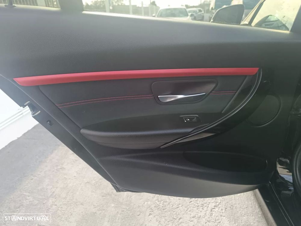 BMW 320 d Aut. Sport Line - 19