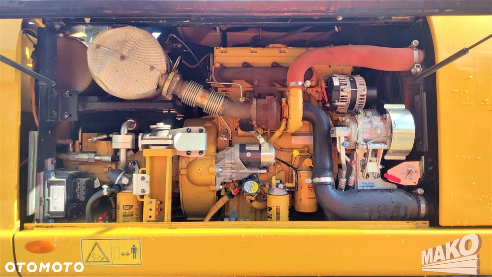 Caterpillar M313D - 8