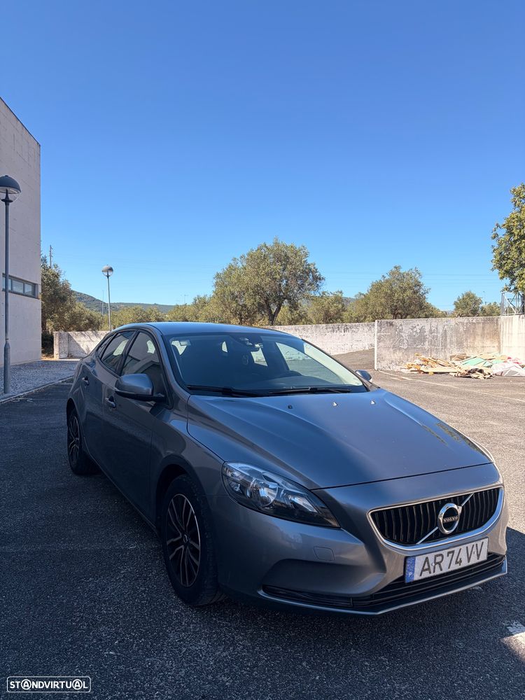 Volvo V40 D2 Kinetic - 1