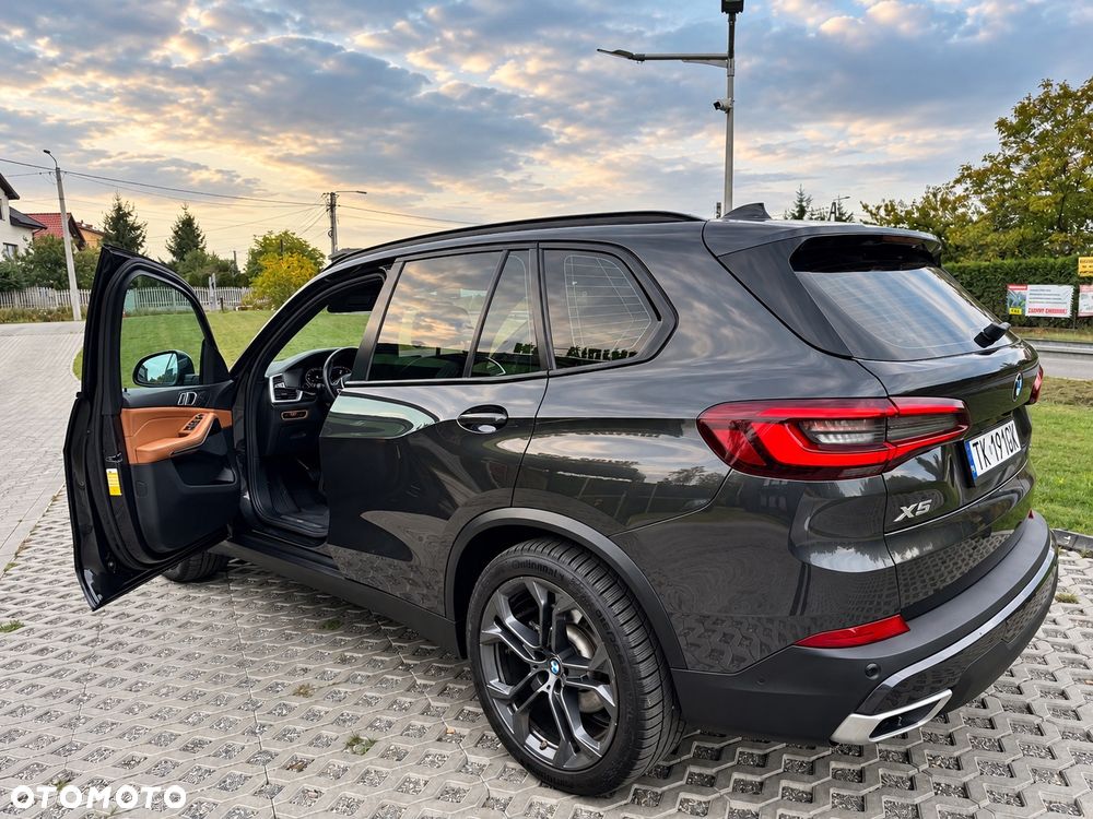 BMW X5 xDrive40d mHEV - 13